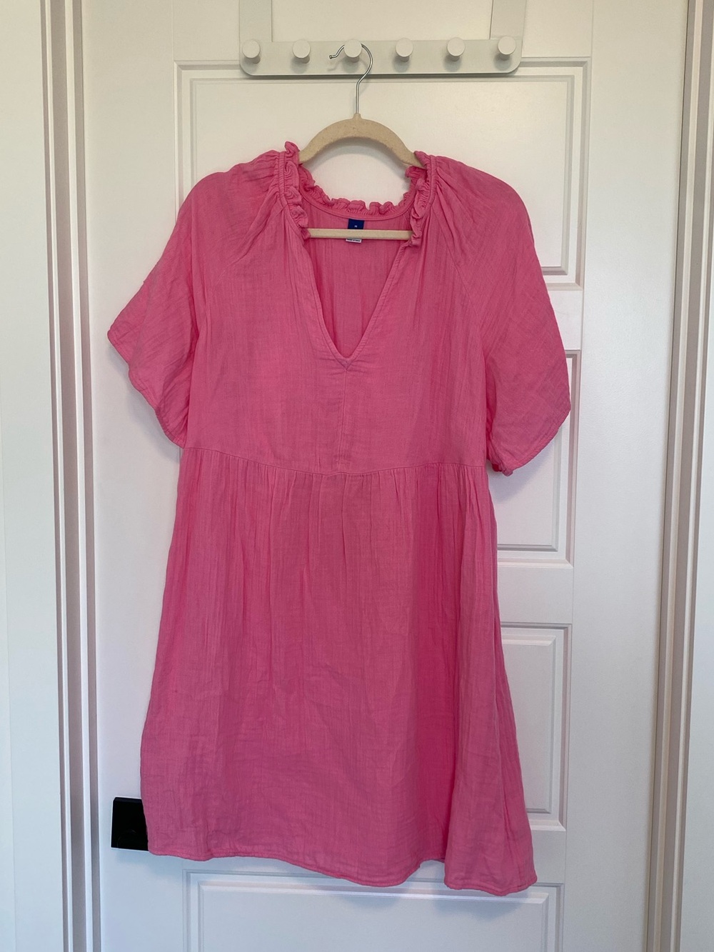 Old Navy Hot Pink Short Flutter Sleeve Mini Dress